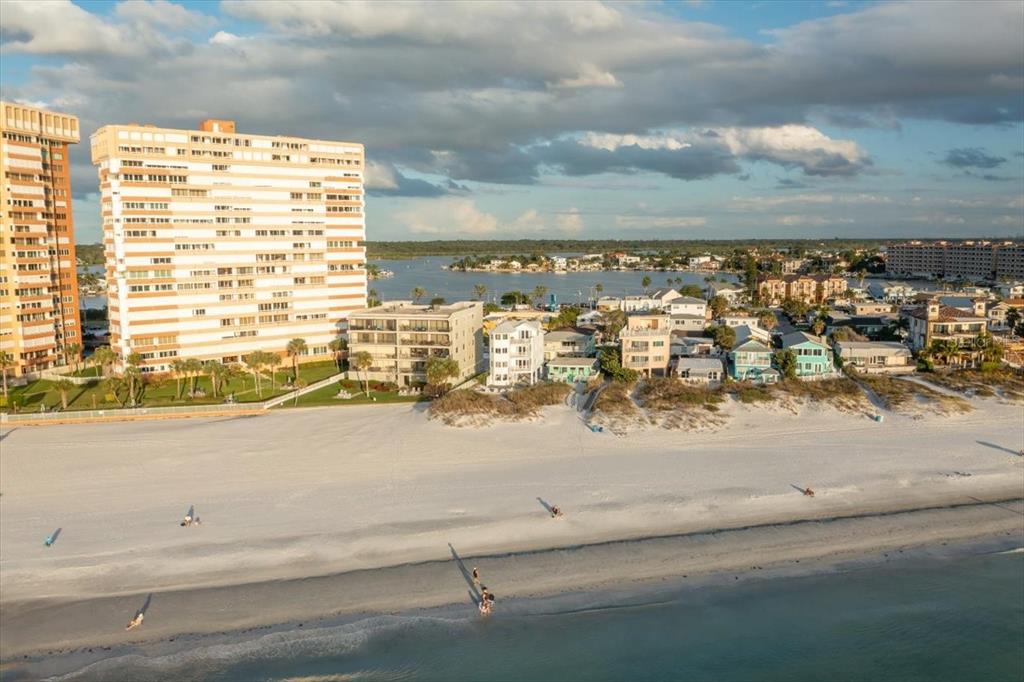 17852 Lee Avenue Redington Shores, FL 33708 - Photo 37 of 38