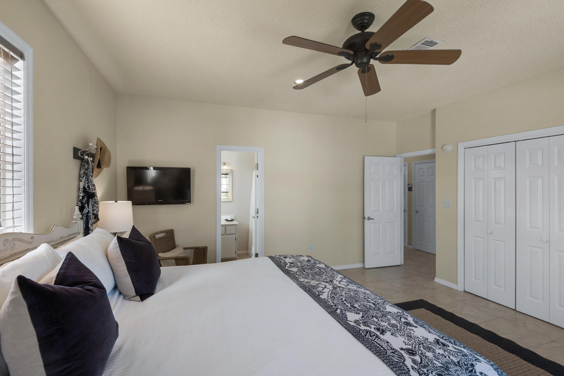 39 Sandy Lane Santa Rosa Beach, FL 32459 - Photo 23 of 87 a bedroom with a bed and a television