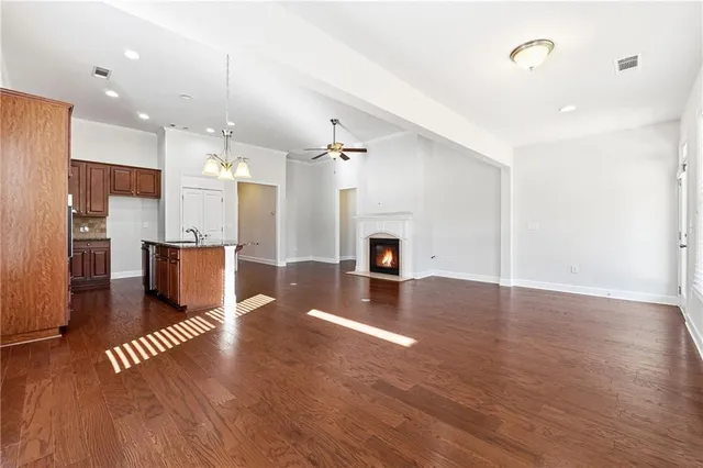 $575,000 | 3751 Golden Leaf Point Southwest, Gainesville, GA 30504