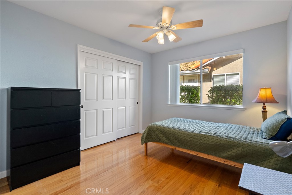 918 Inverness Drive Paso Robles, CA 93446 - Photo 17 of 38 a bedroom with a bed and a window