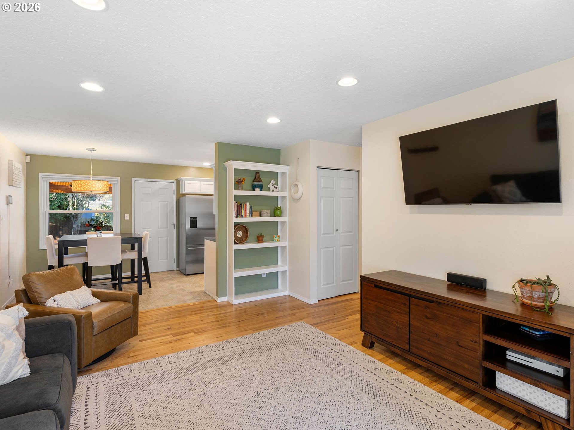 10233 North Tyler Avenue Portland, OR 97203 - Photo 4 of 35