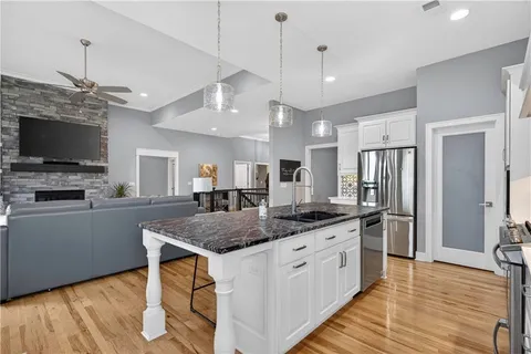 $750,000 | 12000 West 184th Street, Overland Park, KS 66013