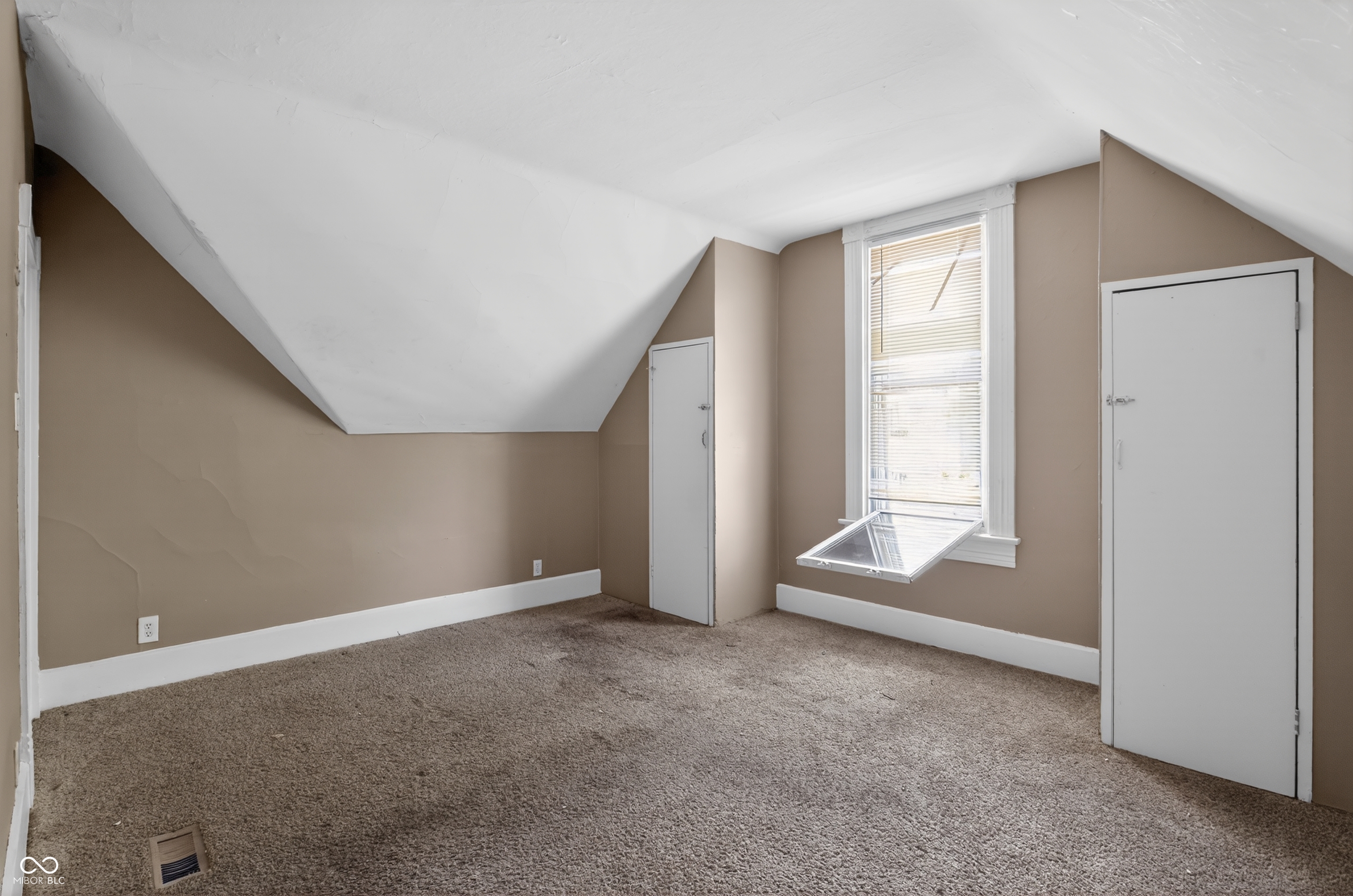 91 North 4th Avenue Beech Grove, IN 46107 - Photo 25 of 33