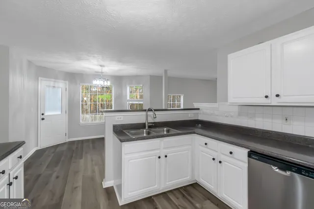 $2,295 | 420 Harvick Circle, Stockbridge, GA 30281