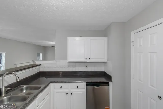 $2,295 | 420 Harvick Circle, Stockbridge, GA 30281