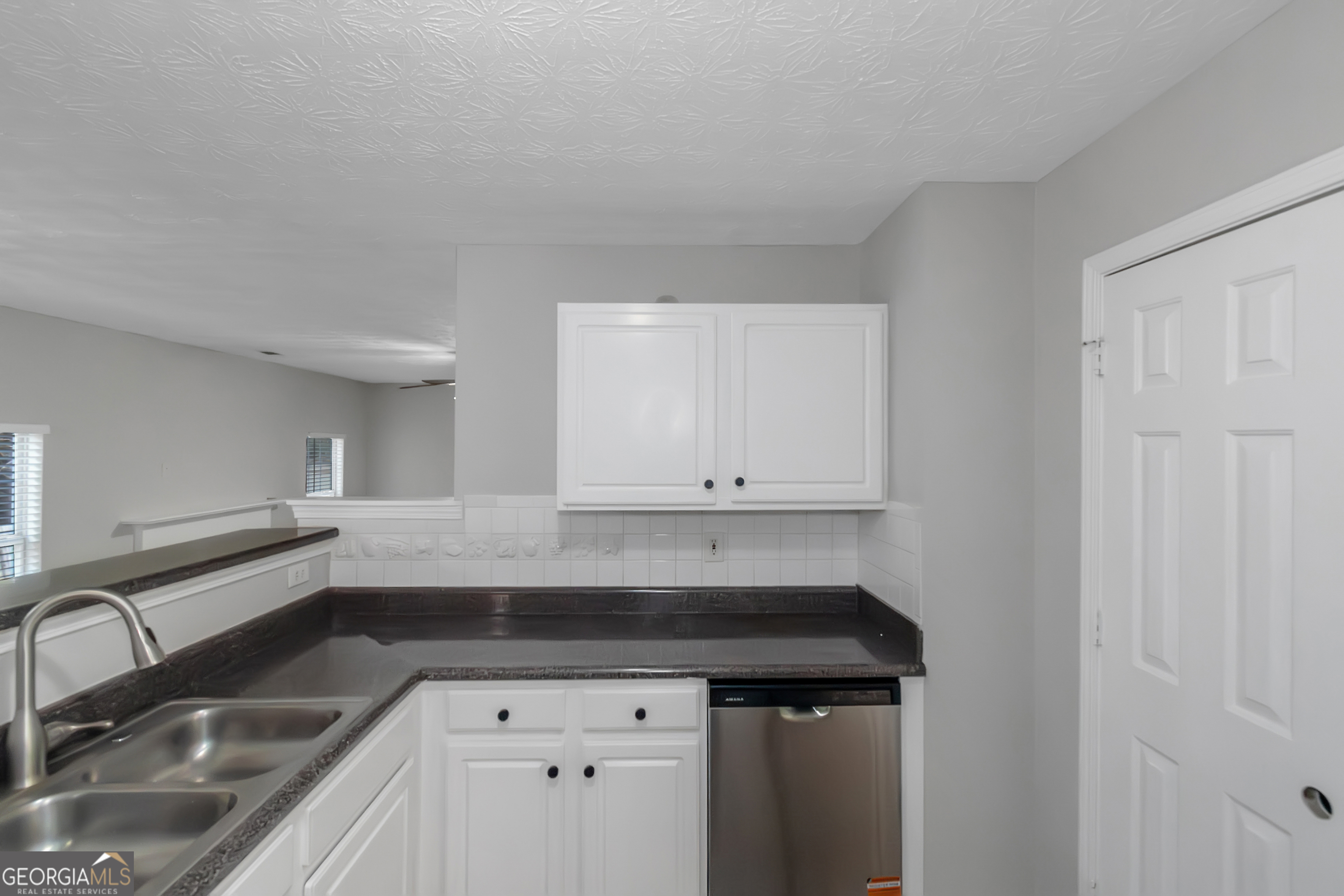 420 Harvick Circle Stockbridge, GA 30281 - Photo 12 of 40