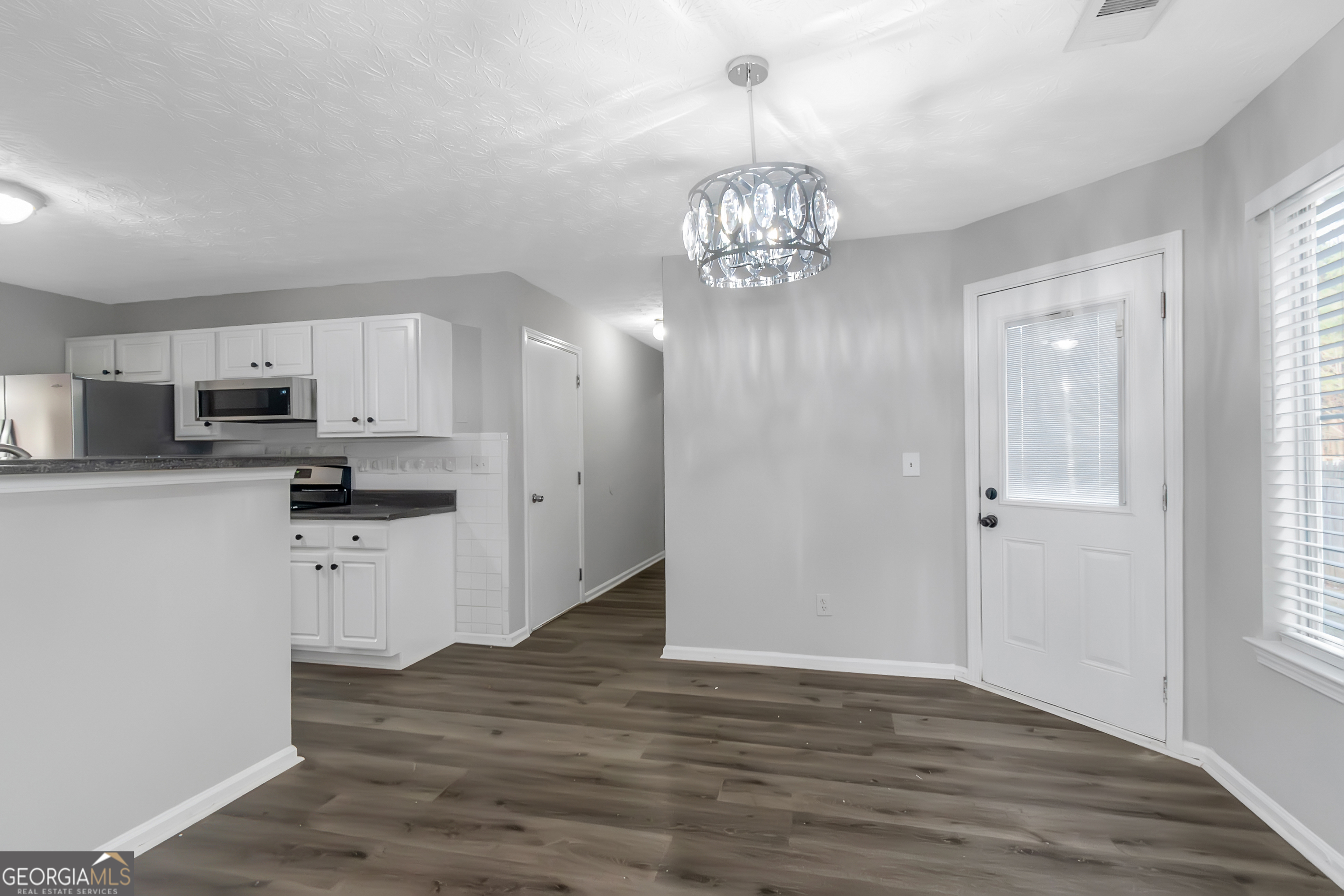 420 Harvick Circle Stockbridge, GA 30281 - Photo 10 of 40