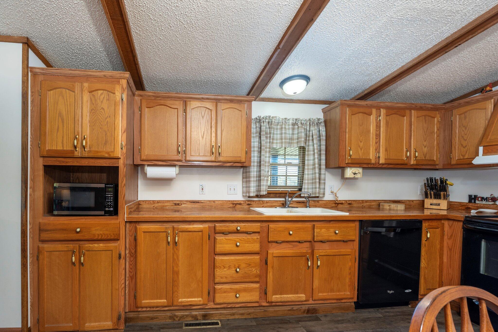 2384 Cliff Run Road Bainbridge, OH 45612 - Photo 21 of 65 20-2384CliffRunRd-012