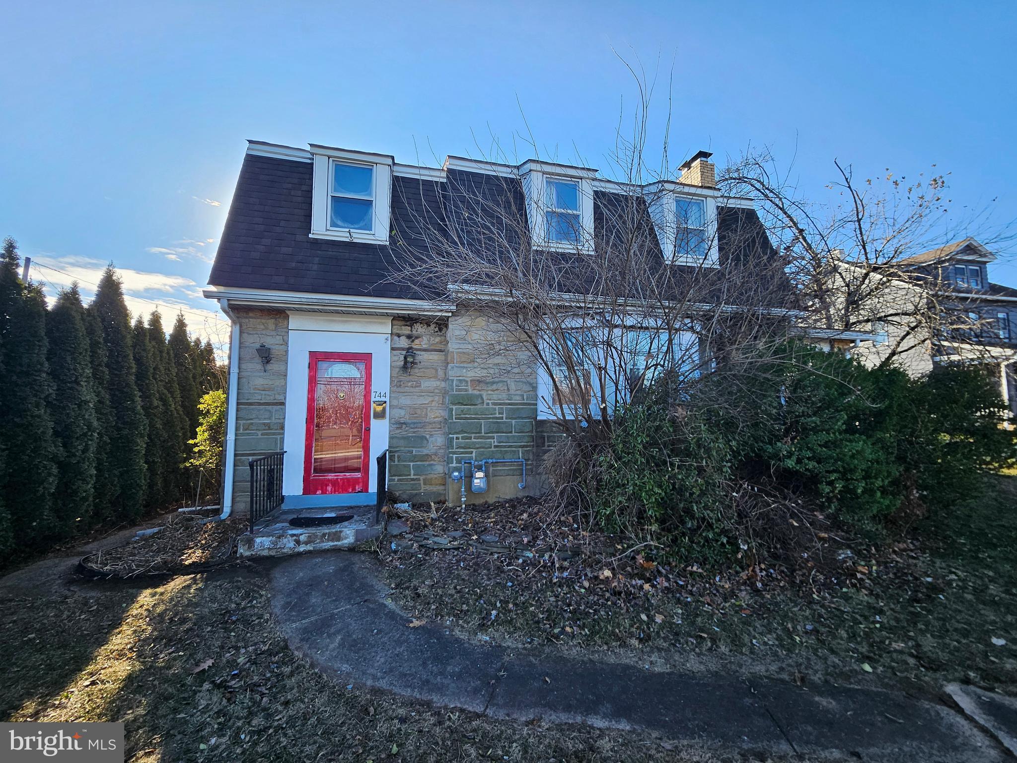 744 Pembroke Road Bethlehem, PA 18018 - Photo 1 of 14 Gallery Image 1