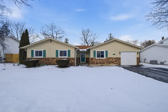 $399,000 | 2612 Mitchell Drive, Woodridge, IL 60517
