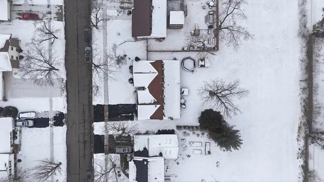 $399,000 | 2612 Mitchell Drive, Woodridge, IL 60517