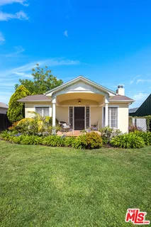 $1,749,000 | 330 North Gower Street, Los Angeles, CA 90004