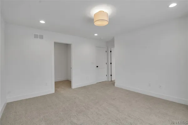 $829,900 | 9767 Greiner Road, Clarence, NY 14031