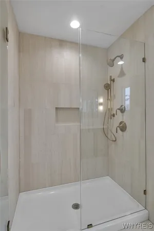 $829,900 | 9767 Greiner Road, Clarence, NY 14031