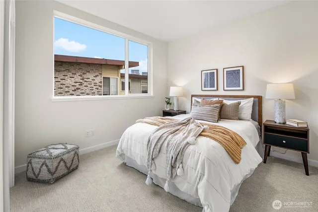 $819,000 | 318 F Bellevue Avenue East, Seattle, WA 98102