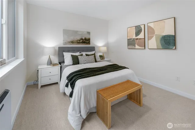 $819,000 | 318 F Bellevue Avenue East, Seattle, WA 98102