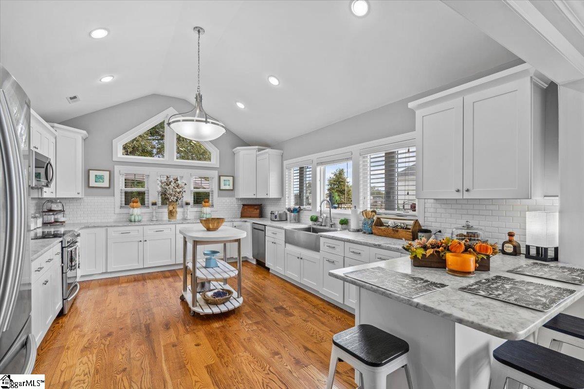 909 Anderson Ridge Road Greer, SC 29651 - Photo 4 of 36