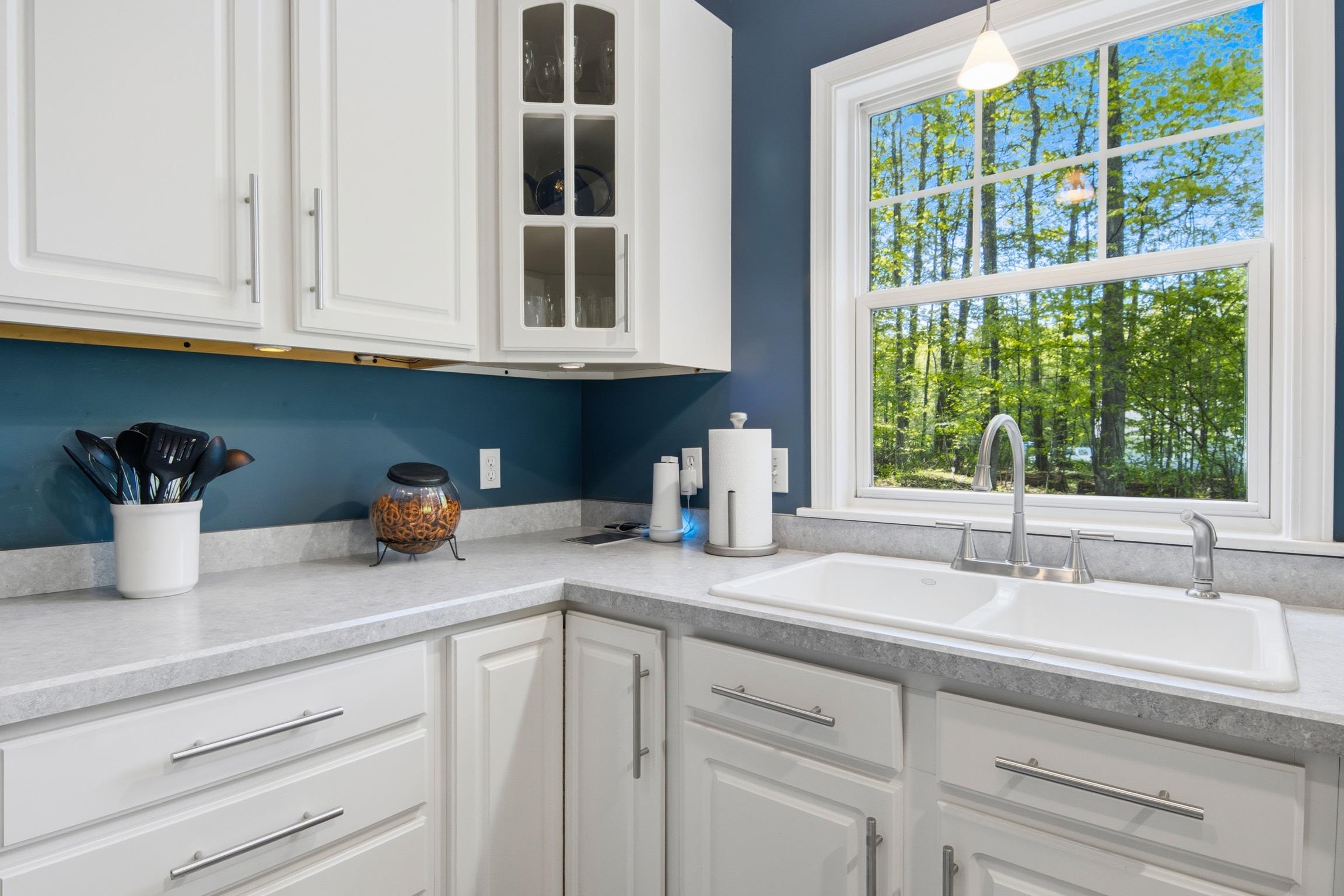 2177 North Jacobson Road Suttons Bay, MI 49682 - Photo 9 of 25