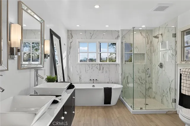 $2,295,000 | 18 East Malaga Place, Manhattan Beach, CA 90266