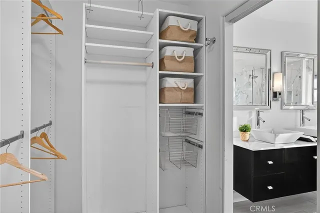 $2,295,000 | 18 East Malaga Place, Manhattan Beach, CA 90266