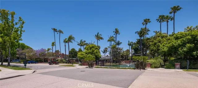 $2,295,000 | 18 East Malaga Place, Manhattan Beach, CA 90266