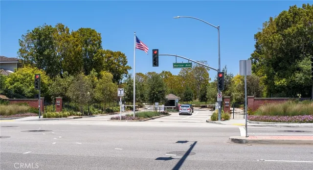 $2,295,000 | 18 East Malaga Place, Manhattan Beach, CA 90266