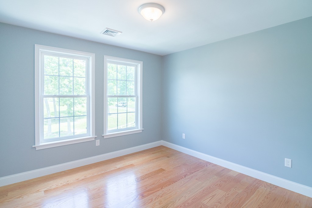 31 Julia Court Swansea, MA 02777 - Photo 17 of 30 Gallery Image 17