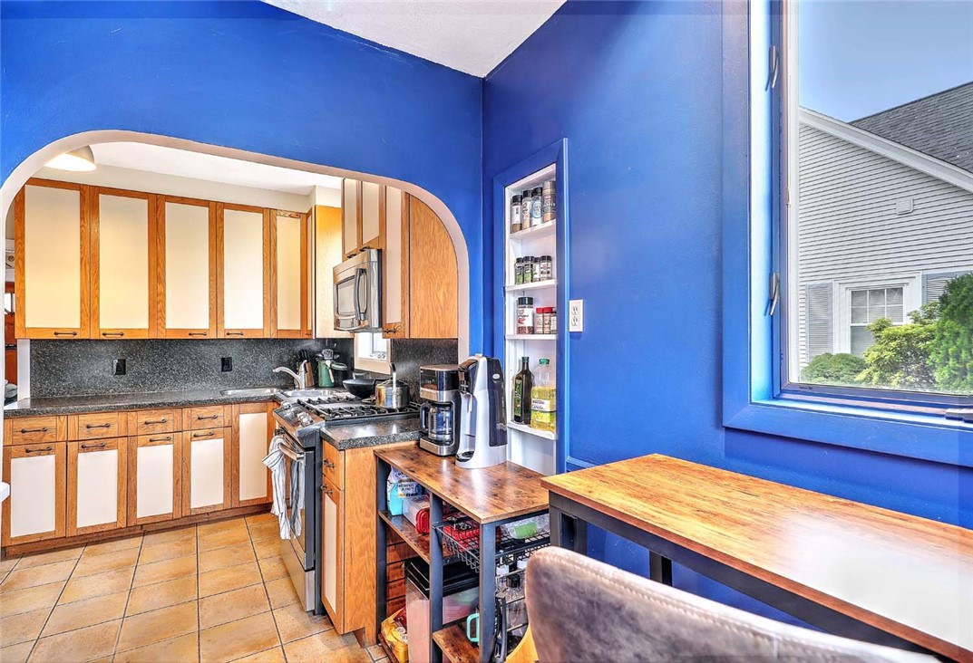 15 Greenfield Street Pawtucket, RI 02861 - Photo 16 of 38