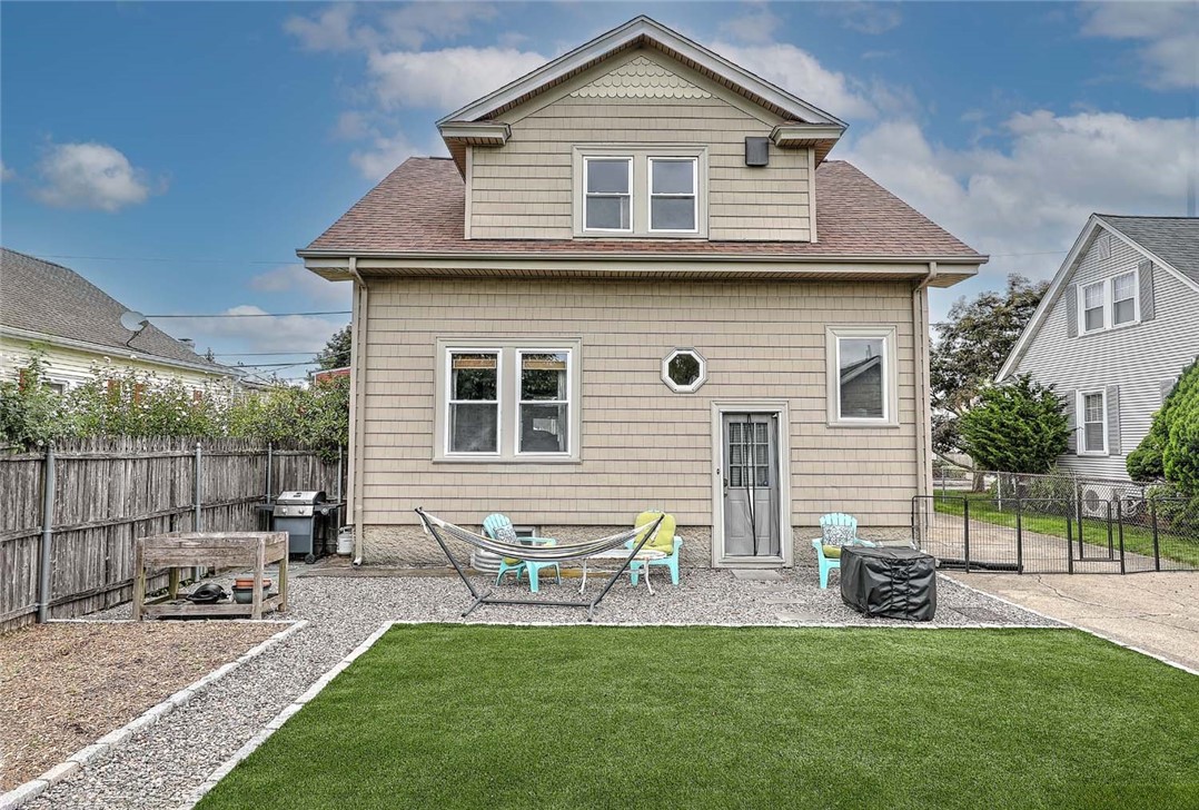 15 Greenfield Street Pawtucket, RI 02861 - Photo 32 of 38