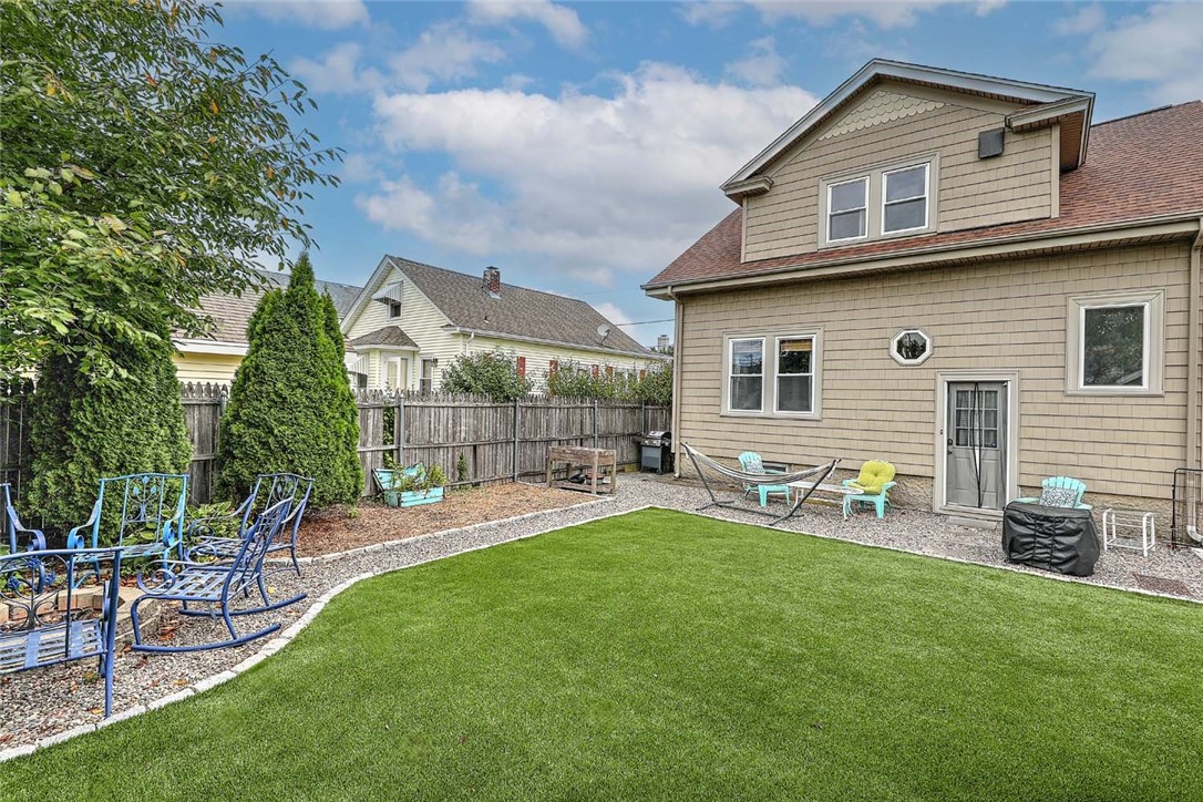 15 Greenfield Street Pawtucket, RI 02861 - Photo 33 of 38