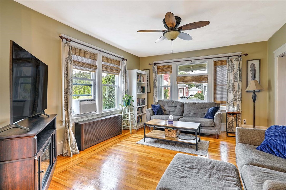 15 Greenfield Street Pawtucket, RI 02861 - Photo 6 of 38