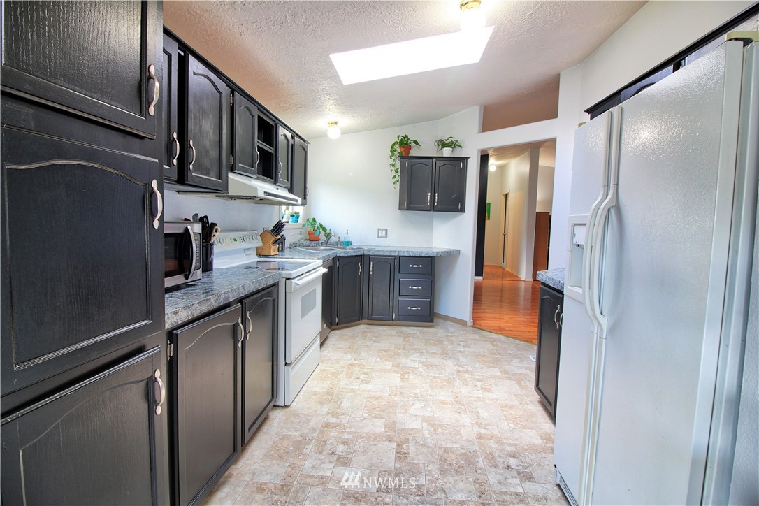 19310 Loganberry Street Southwest Rochester, WA 98579 - Photo 13 of 25