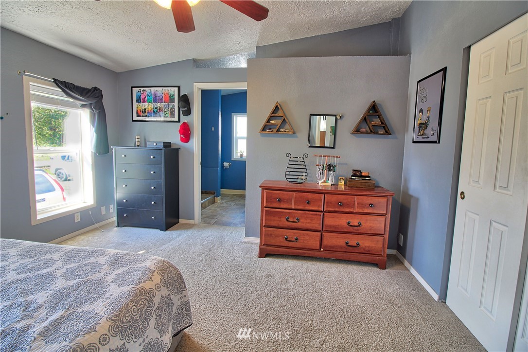 19310 Loganberry Street Southwest Rochester, WA 98579 - Photo 18 of 25