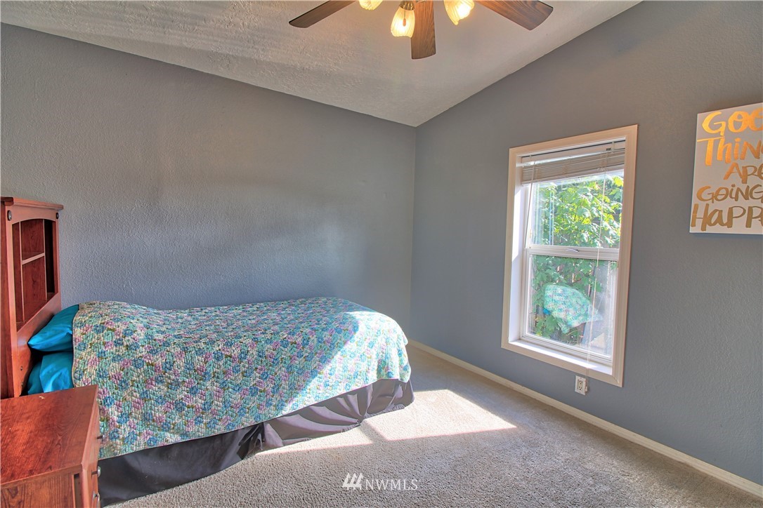 19310 Loganberry Street Southwest Rochester, WA 98579 - Photo 21 of 25