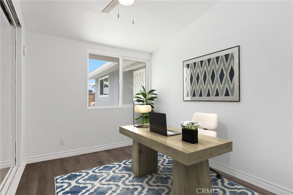 930 Emerald Street Anaheim, CA 92804 - Photo 13 of 21 This Image has been Virtually Staged.