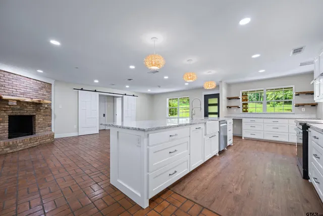 $650,000 | 13426 Cr 468 Tyler Tx 75704, Tyler, TX 75704