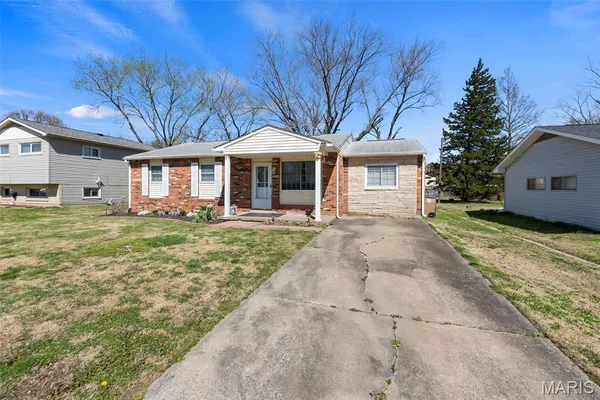 $209,900 | 2224 Lombardo Drive, Cape Girardeau, MO 63701