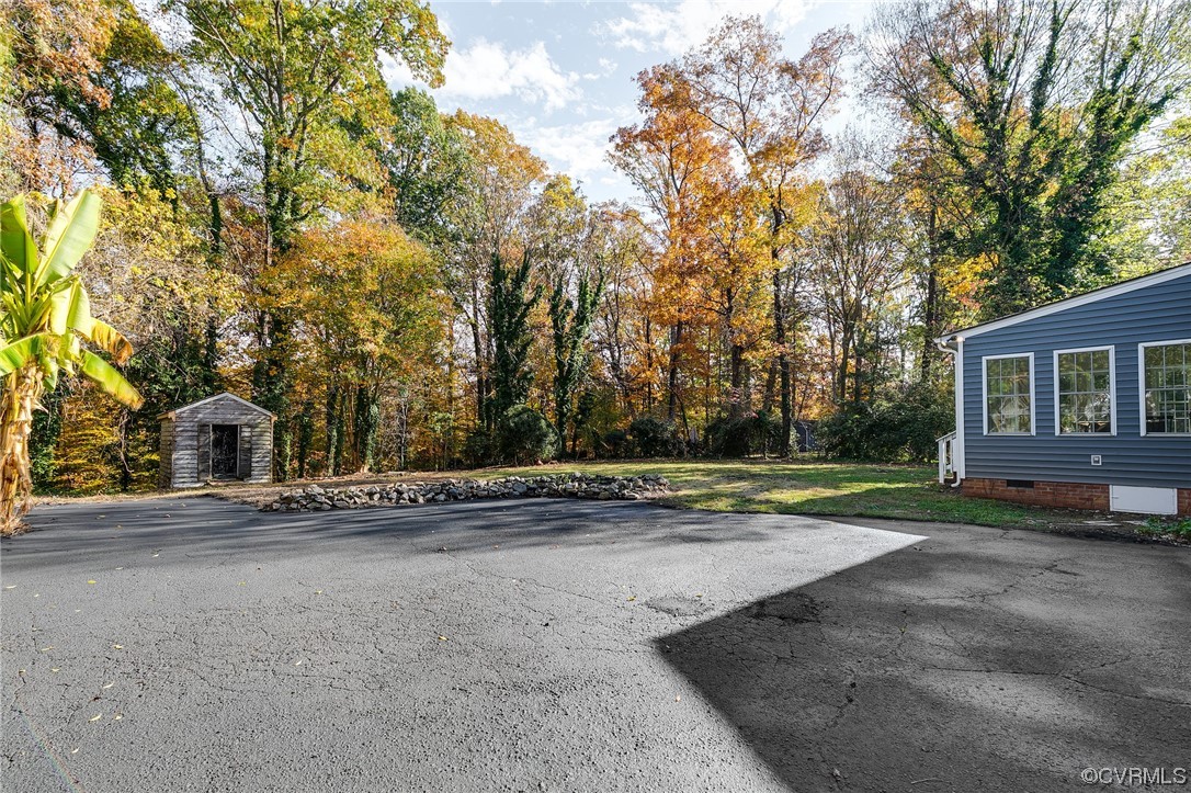 2225 Brookwood Road Richmond, VA 23235 - Photo 34 of 34 a view of outdoor space yard and tree