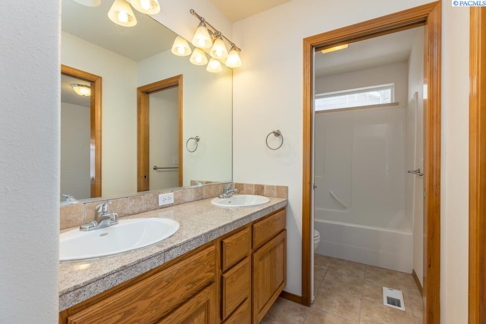 157 Keene Road Richland, WA 99352 - Photo 19 of 28 Gallery Image 19