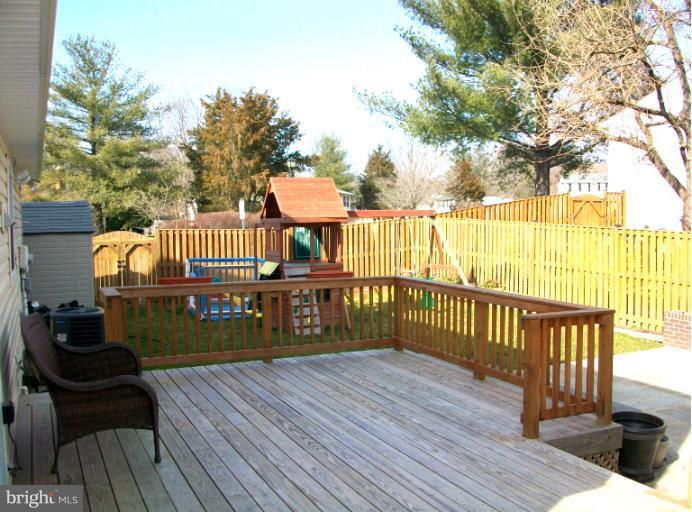 9334 Burke Road Burke, VA 22015 - Photo 6 of 14 Exterior (Rear)
