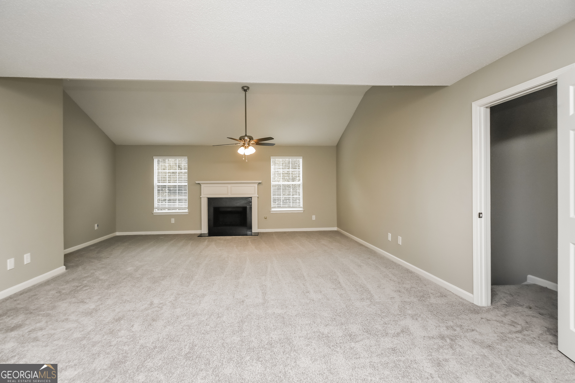 6854 Fireside Lane Atlanta, GA 30349 - Photo 6 of 17