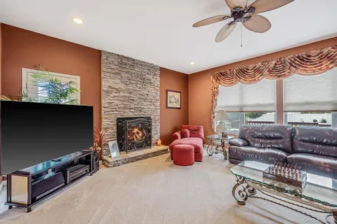 $999,000 | 6 Westover Court, Shoreham, NY 11786