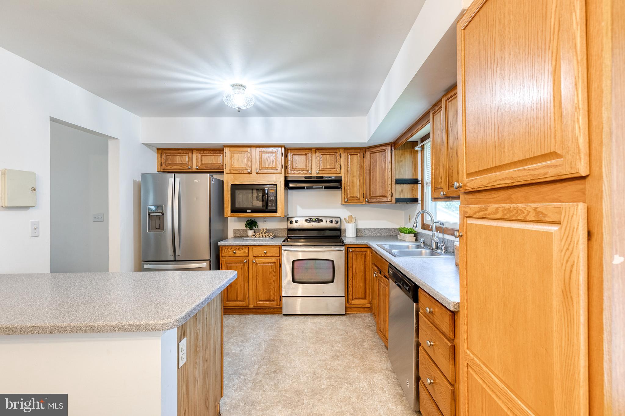 1568 Colony Road Pasadena, MD 21122 - Photo 19 of 44