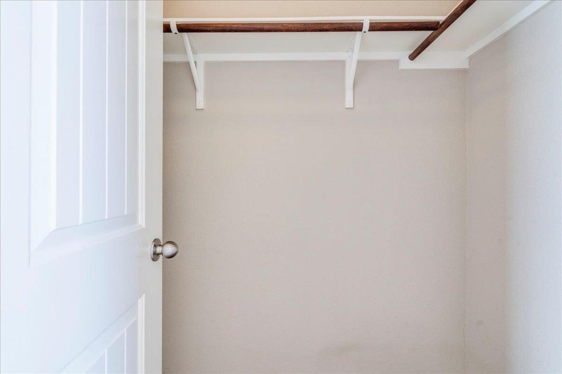 185 Housefinch Loop Leander, TX 78641 - Photo 21 of 39 a bathroom with a shower