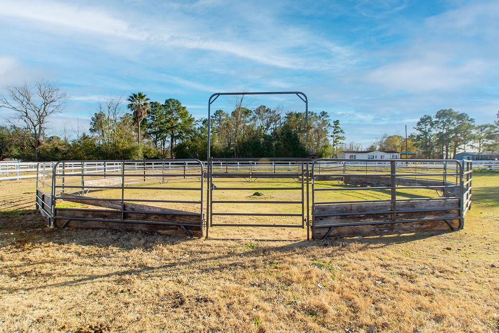2827 Louis Road Crosby, TX 77532 - Photo 10 of 41