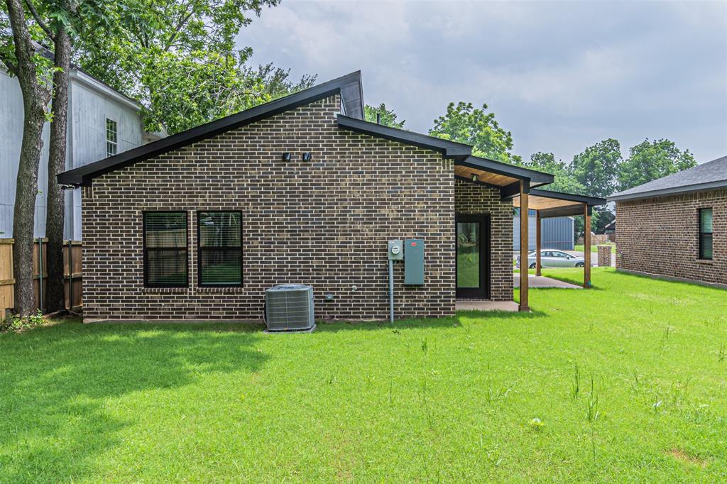 117 West Sears Street Denison, TX 75021 - Photo 6 of 31