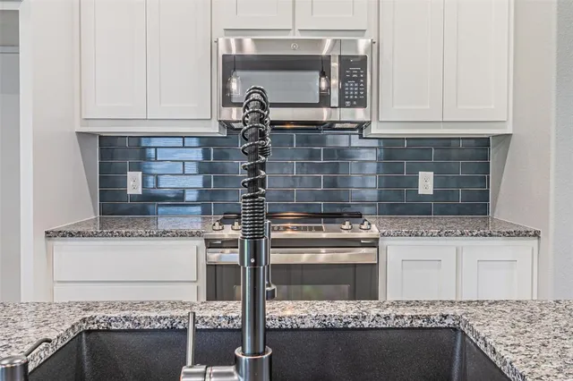 $1,750 | 117 West Sears Street, Denison, TX 75021