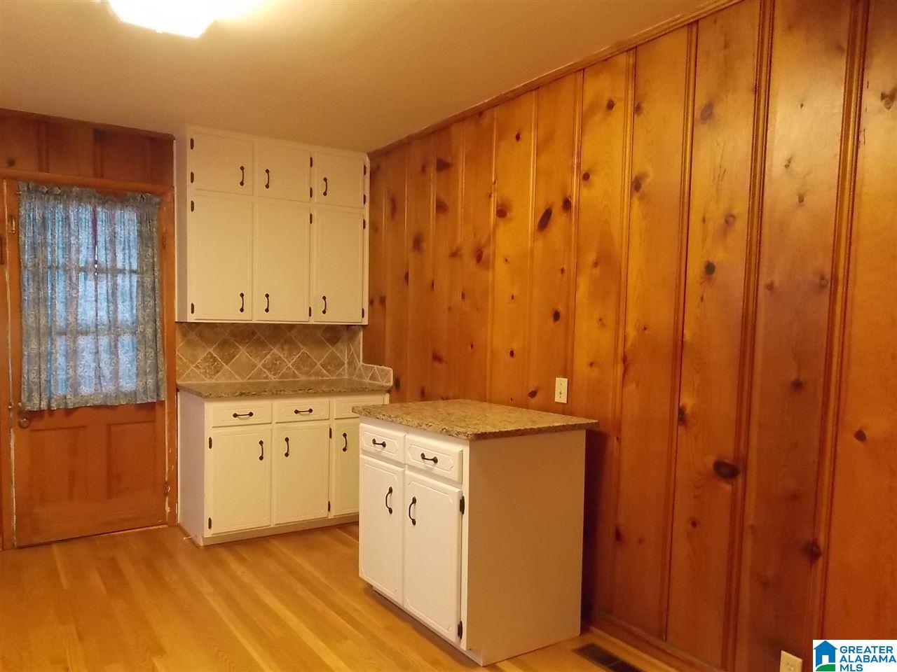 1114 Lincoln Avenue Oneonta, AL 35121 - Photo 6 of 20