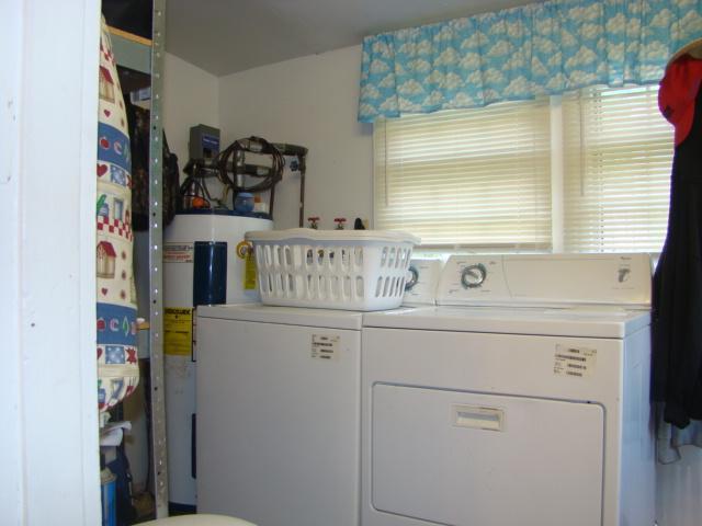 2058 Terrapin Branch Road Mount Pleasant, TN 38474 - Photo 12 of 20 Laundry Room
