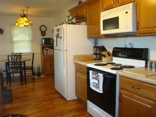 All Kitchen Appliances Stay